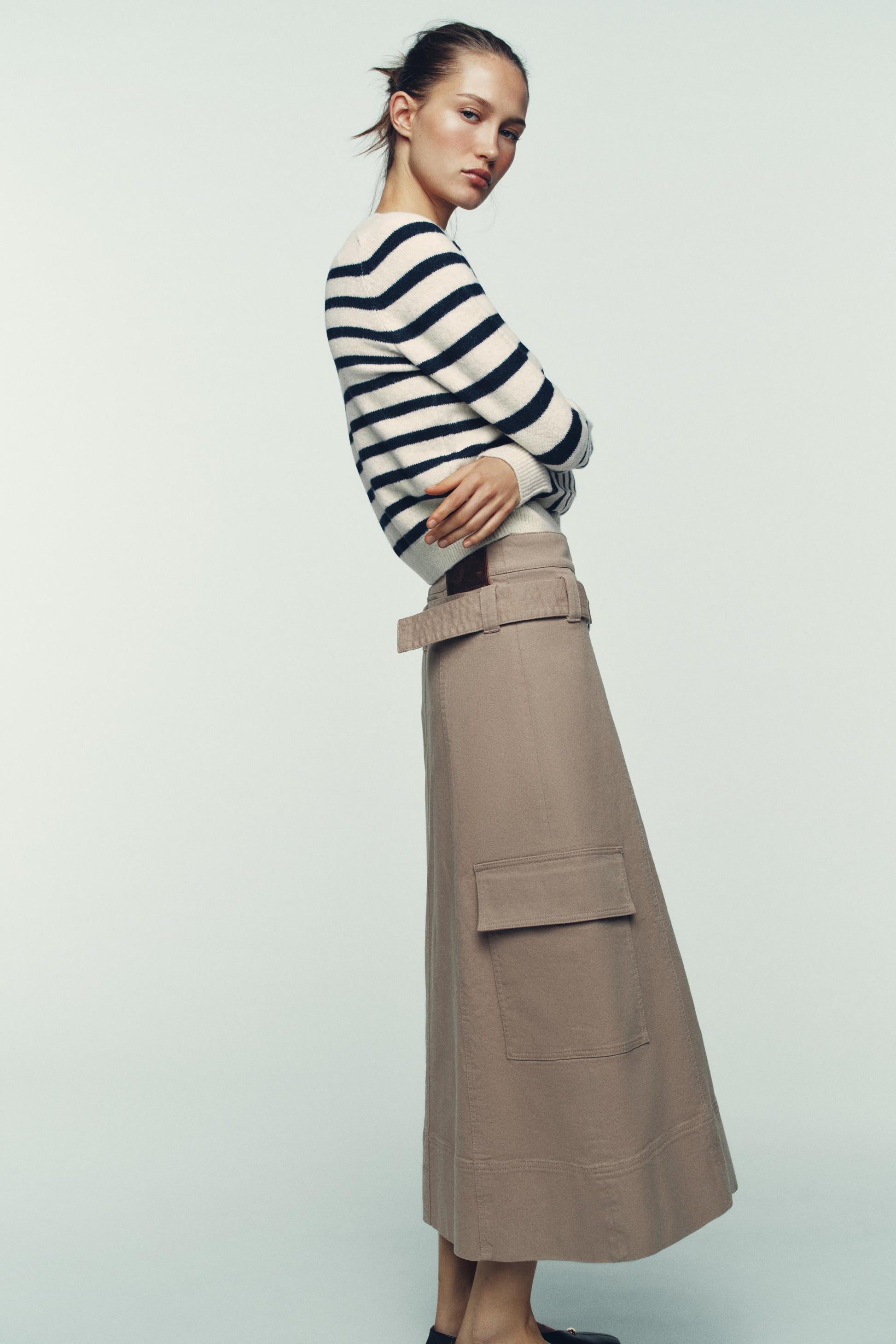 #141827, Sable / Bleu