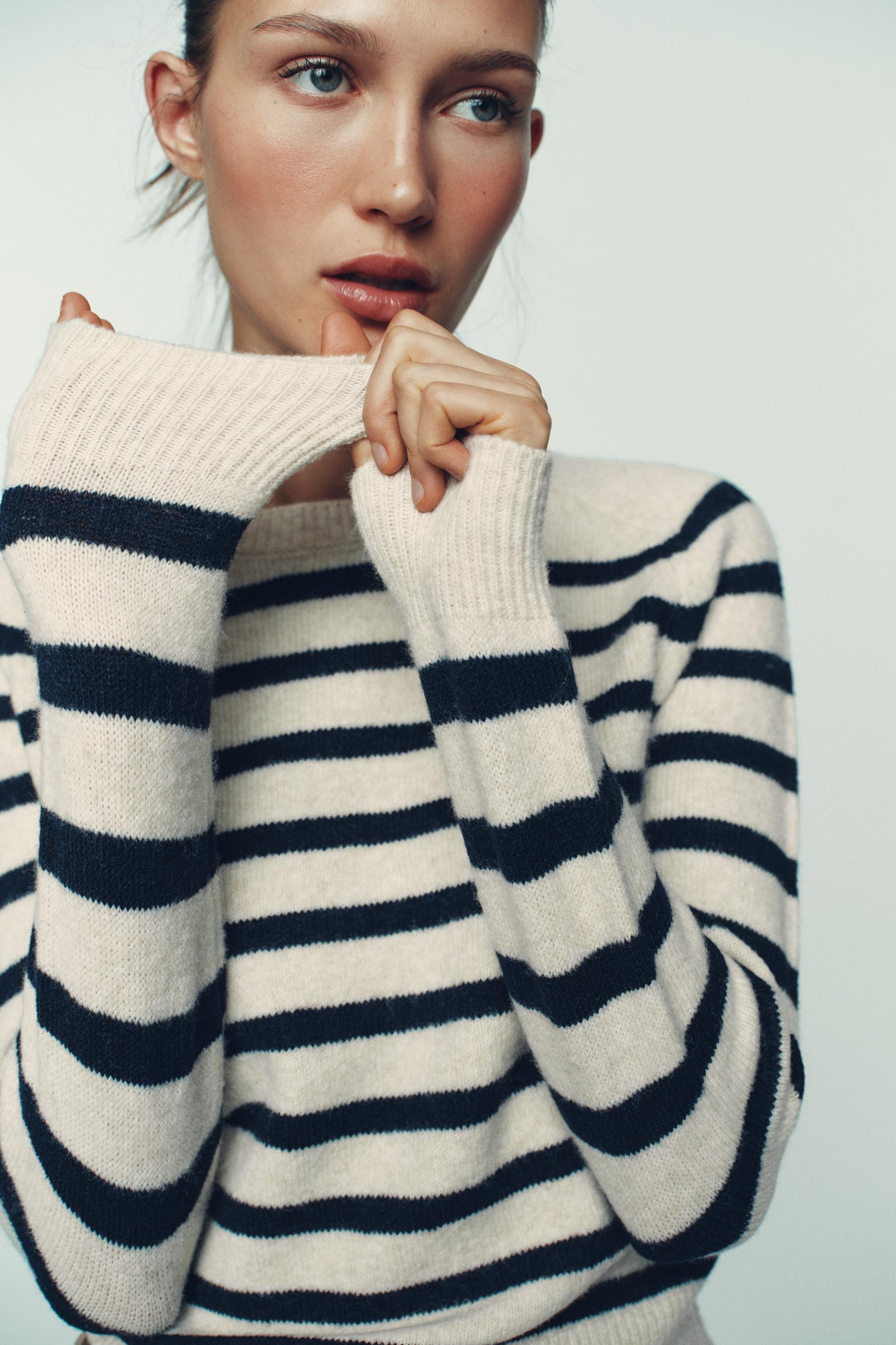 #141827, Sable / Bleu